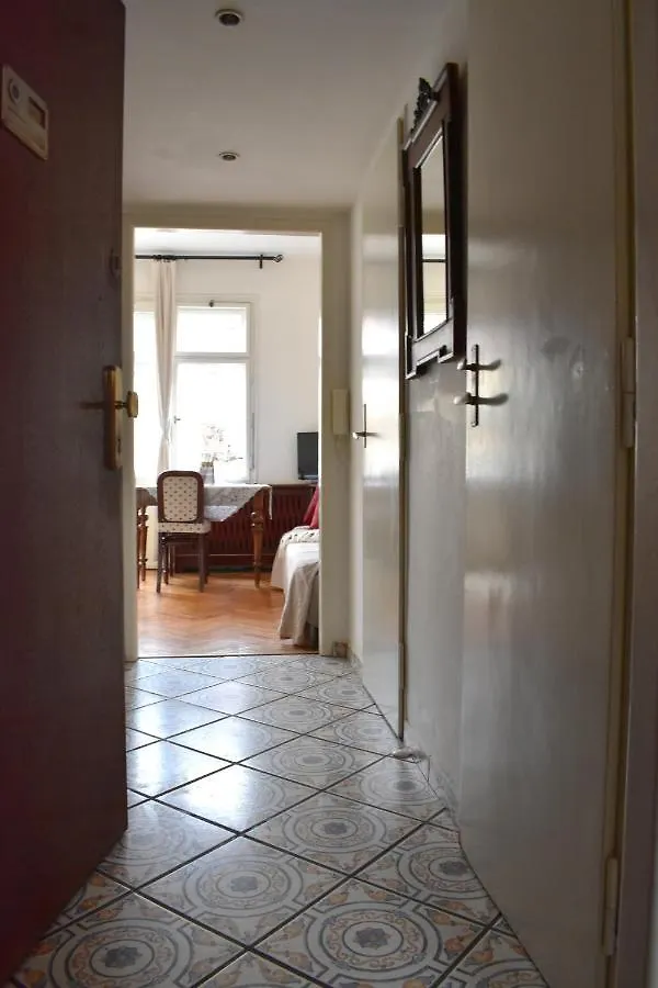 Old Town Residence - Konviktska Praga Apartament